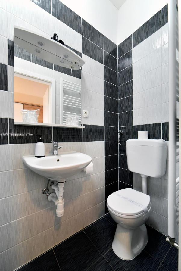 Virtus Apartments And Rooms With Free Private Parking Zagreb Extérieur photo